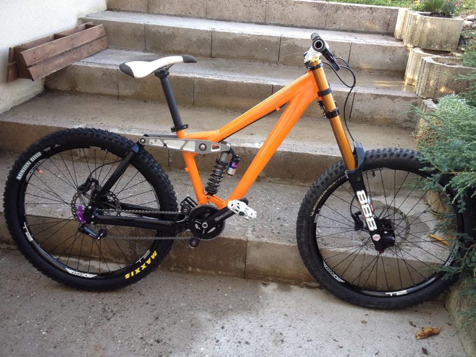 VTT descente KONA STINKY rénové